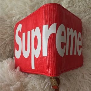 Stylish Wallet NWOT